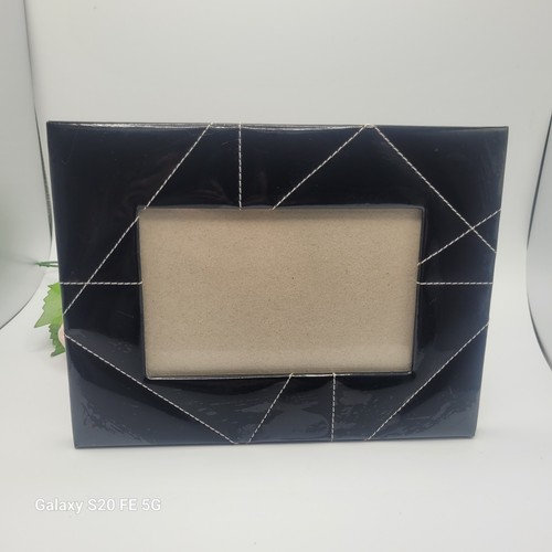 Geometric Stitched Black Vinyl Standing Photo Frame - 3 x 5 Inch - Picture 6 of 11