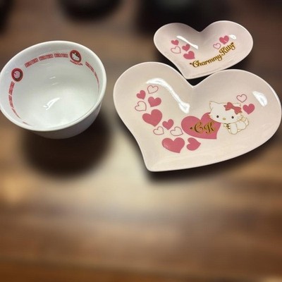 Hello Kitty & Charmmy Kitty 3Piece Dinnerware Set: 2 Heart Plates + ramen bowl,