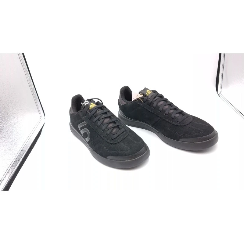 Five Ten Sleuth Dlx para mujer negro/gris seis/oro mate 10 - caja abierta Foto 2 de 4