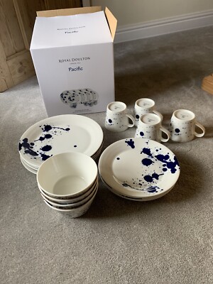 Royal Doulton Pacific 16 Piece Dinner Set New In Box UK