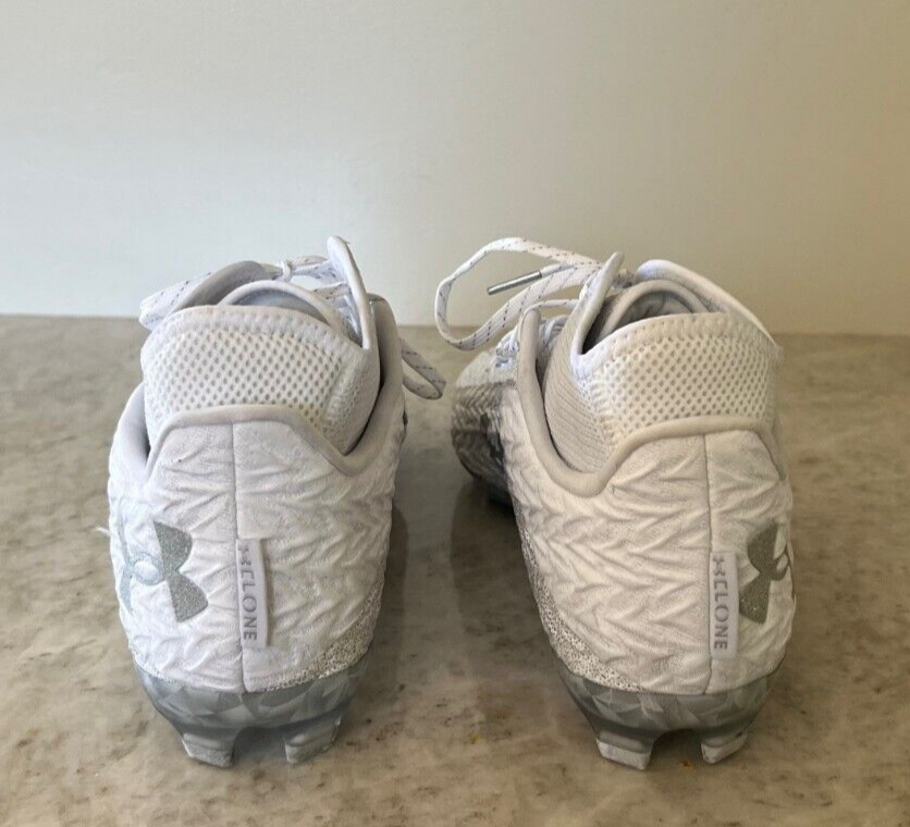 Men's UA Under Armour Spotlight 4MC VVS Football Cleats WHITE size