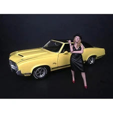 "HANGING OUT II" PATRICIA FIGURE FOR 1/18 SCALE MODELS BY AMERICAN DIORAMA 38186