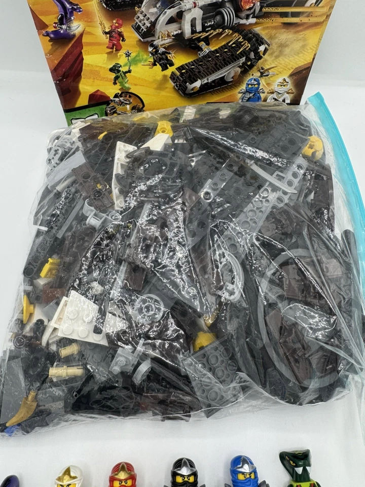 LEGO Ninjago 9449 Ultra Sonic Raider, photo 2 of 5