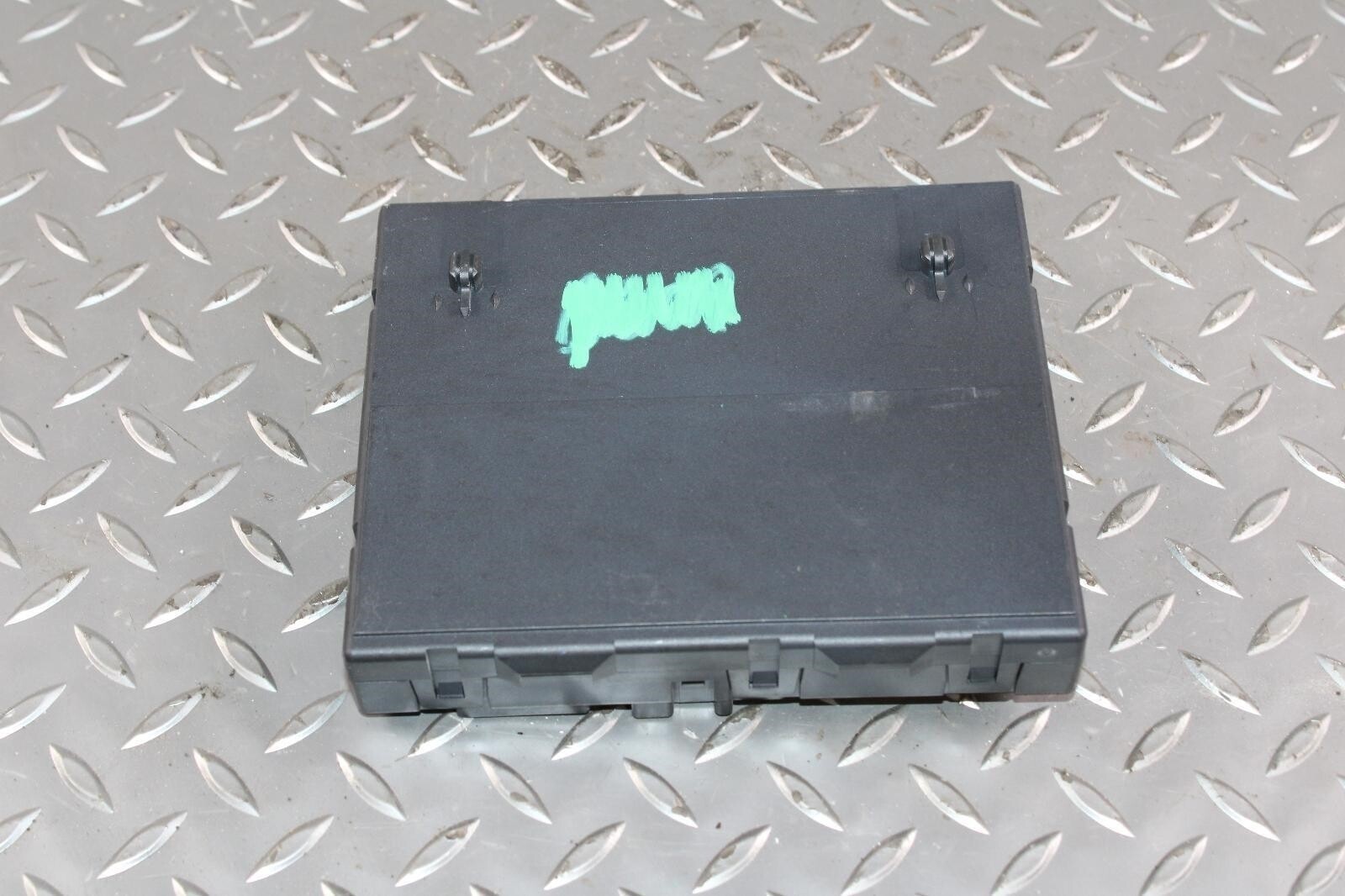 13-18 Flying Spur Electronic Front Seat Backrest Control Module Computer OEM WTY