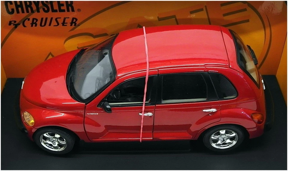 Gate 1/18 Scale Diecast 01092 - 2001 Chrysler PT Cruiser - Red - Image 4 of 4
