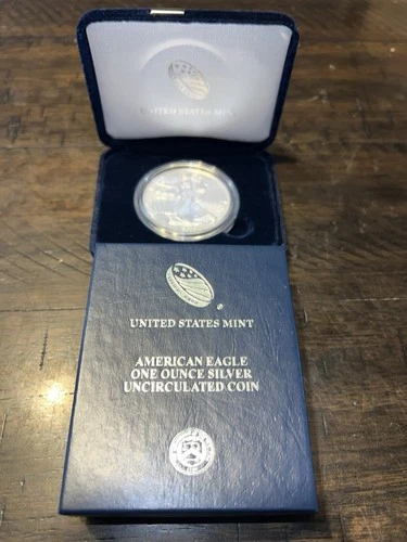 2020 United States Mint American Eagle 1 oz Silver Uncirculated Coin in Mint Box