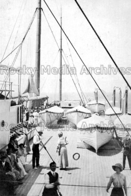 Uhh-22 White Star Line, RMS Oceanic Deck Games um 1910. Foto