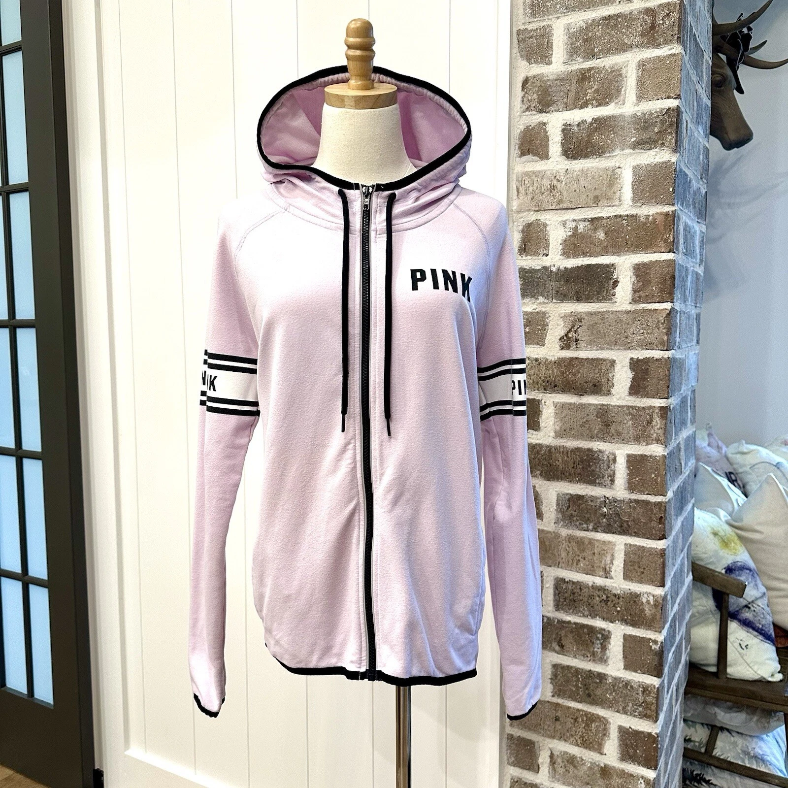 UNDERCOVER VICTORIA’S SECRET PINK 2015 Giacca con cappuccio e zip davanti con foro per pollice in lilla — M