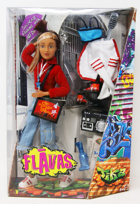 Mattel - Flavas - Tika - Puppe mit Zubehör - aus dem Jahr 2003