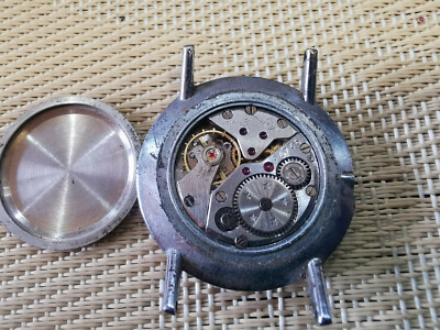   Vintage  RARE  MEN WATCH MADE IN USSR WOSTOK 2209