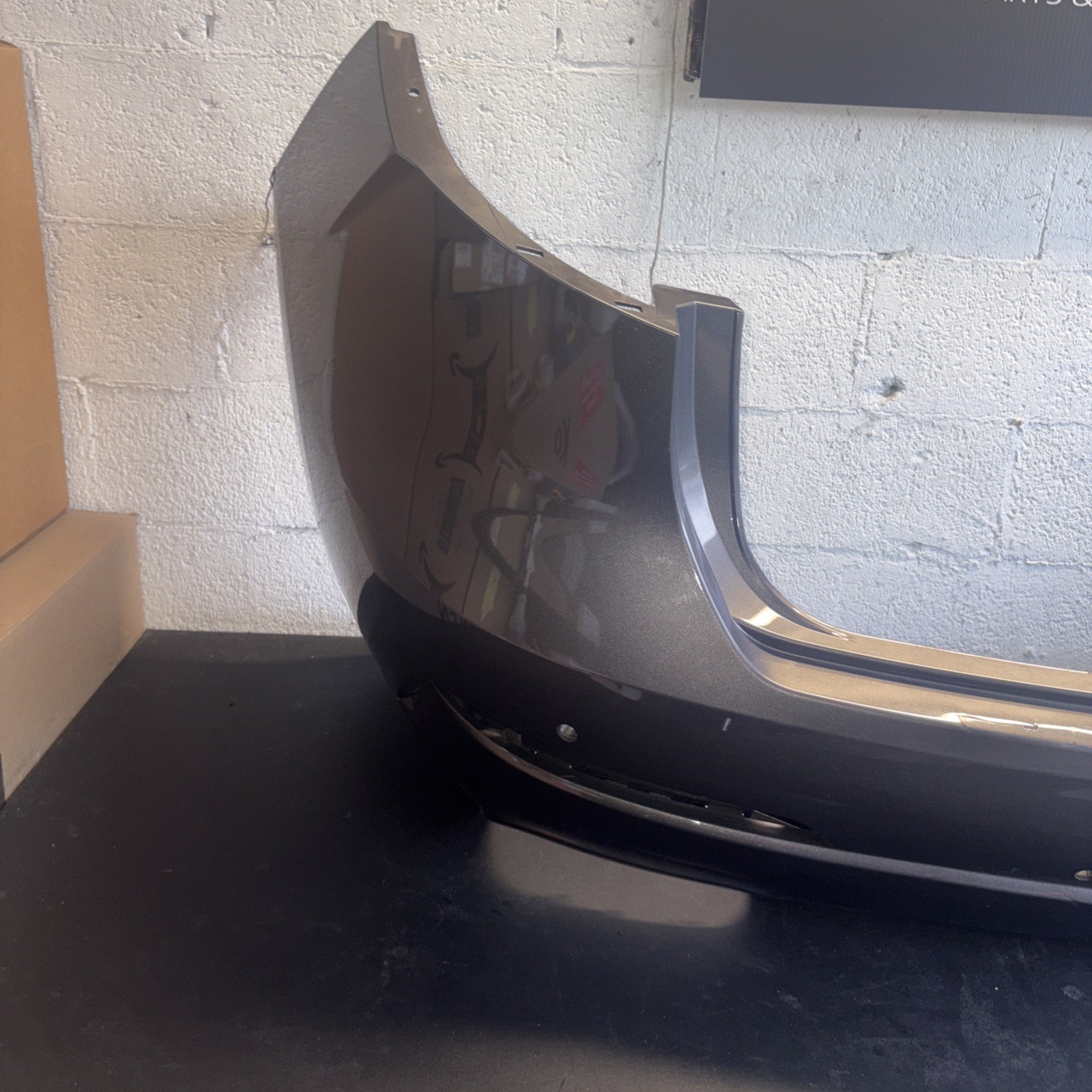 2017-2022 MASERATI LEVANTE Rear Bumper Cover OEM  W LOWER TRIM#3219