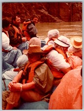 Vtg Color Snapshot Group Rafting On River In Life Jackets & Straw Hats 1981