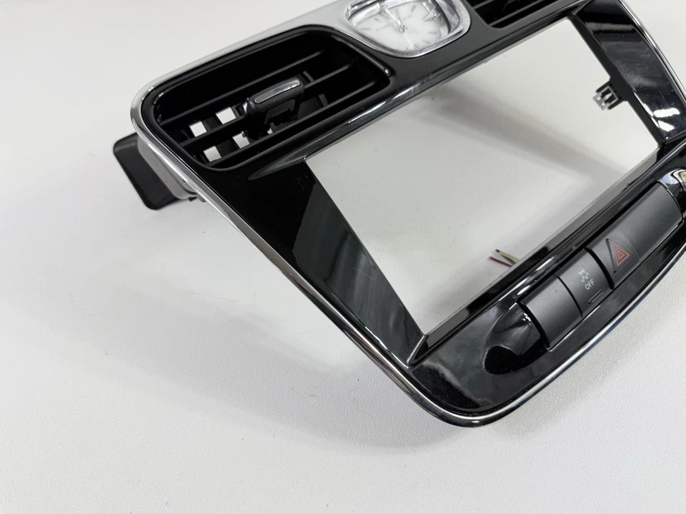 2011-2014 Chrysler 200 приборной панели радио ободок отделка вентиляционные отверстия переменного тока часы черный OEM - Изображение 4 из 4