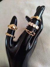 5 Piece Set Golden Fashion Heart Rings For Stacking  Layering Multiple Sizes