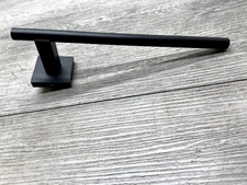 ICO Bath V66325 Heat 8" Towel Bar READ**