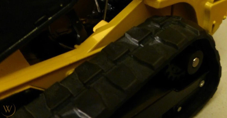 Joal 1:25 Komatsu CK30-1 Model Compact Tracked Loader Digger BNIB 40084 metal - Image 3 of 4