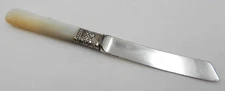 ANTIQUE MERIDEN CUTLERY CO MOTHER OF PEARL HANDLE STERLING SILVER SPREADER KNIFE