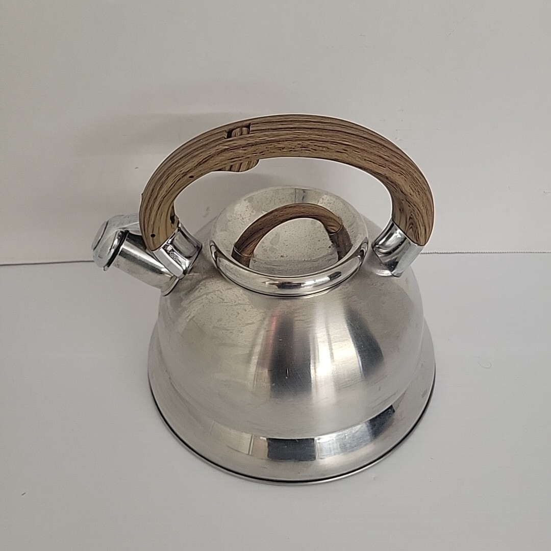 Balduzzi Italian Style Induction Tea Kettle Soft Touch Handle Stainless