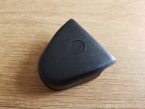 Genuine Mercedes-Benz W114 W115 W463 seat belt bolt cover Repa A00086805309A86