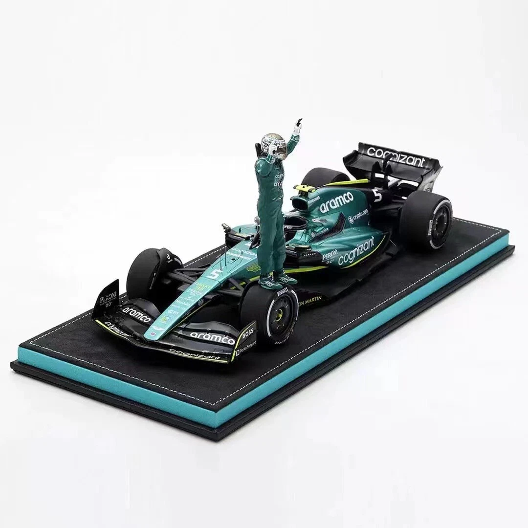 Spark 1/18 Aston Martin AMR22 GP Abu Dhabi 2022 #5 S. Vettel Spark 1/18 Aston Martin AMR22 GP Abu Dhabi 2022 #5 S. Vettel