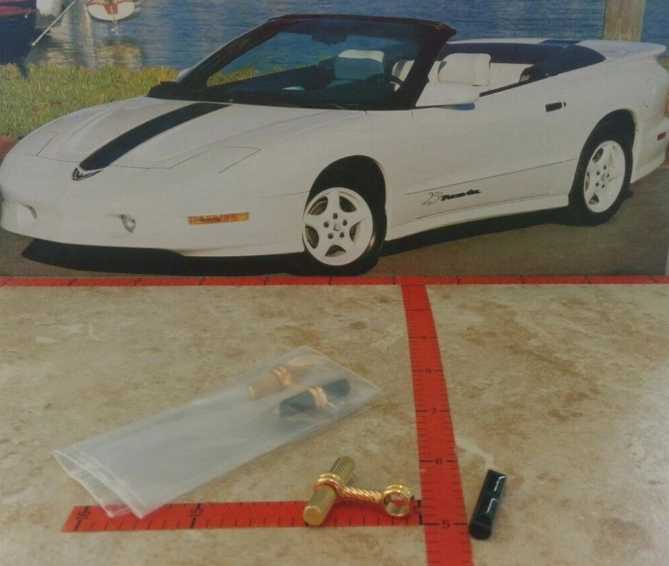 Colibri Dolan Bullock 14KT yellow  gold  step Cufflinks kCL103700C - Image 3 of 4