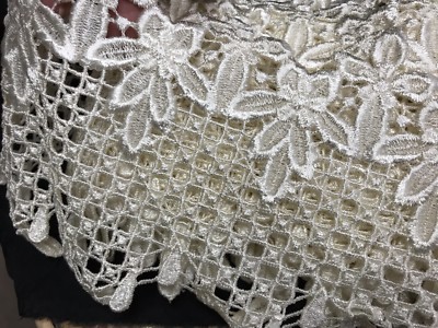 vintage venis 1950s cotton rayon 6'' lace trim ivory dyeable 1yd made in USA