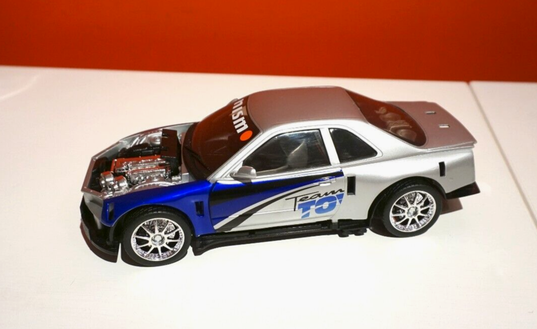 HotWheels Nissan Skyline GT-R(R34) 2台セット Amazon.co.jp: ホットウィール Skyline GT-R BNR32 & BNR34 2台