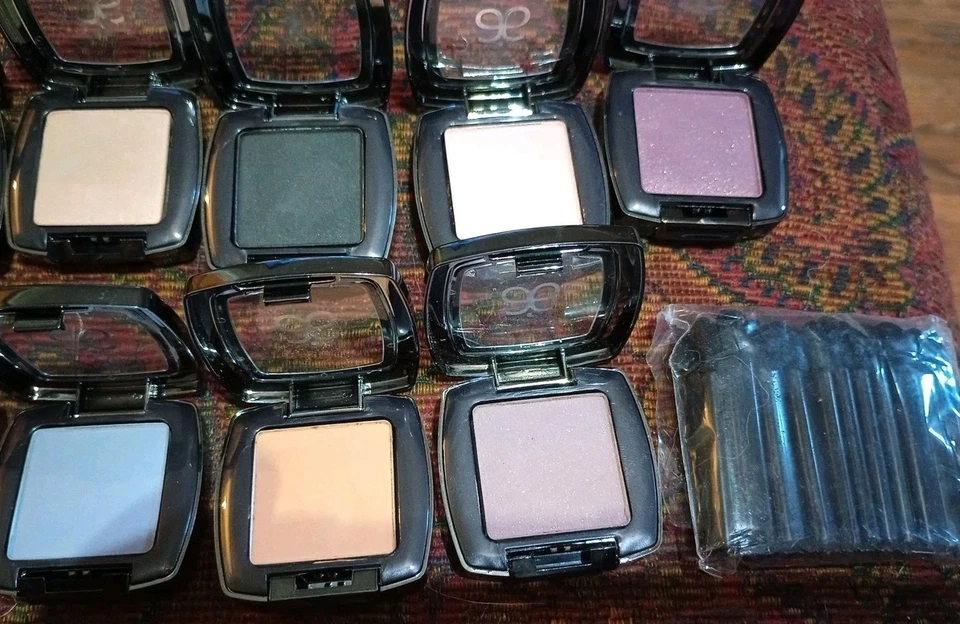 Arbonne Eye Shadow Lot .08 oz. 17 Piece Rare/Hard Find/ Discontinued - Image 3 of 4