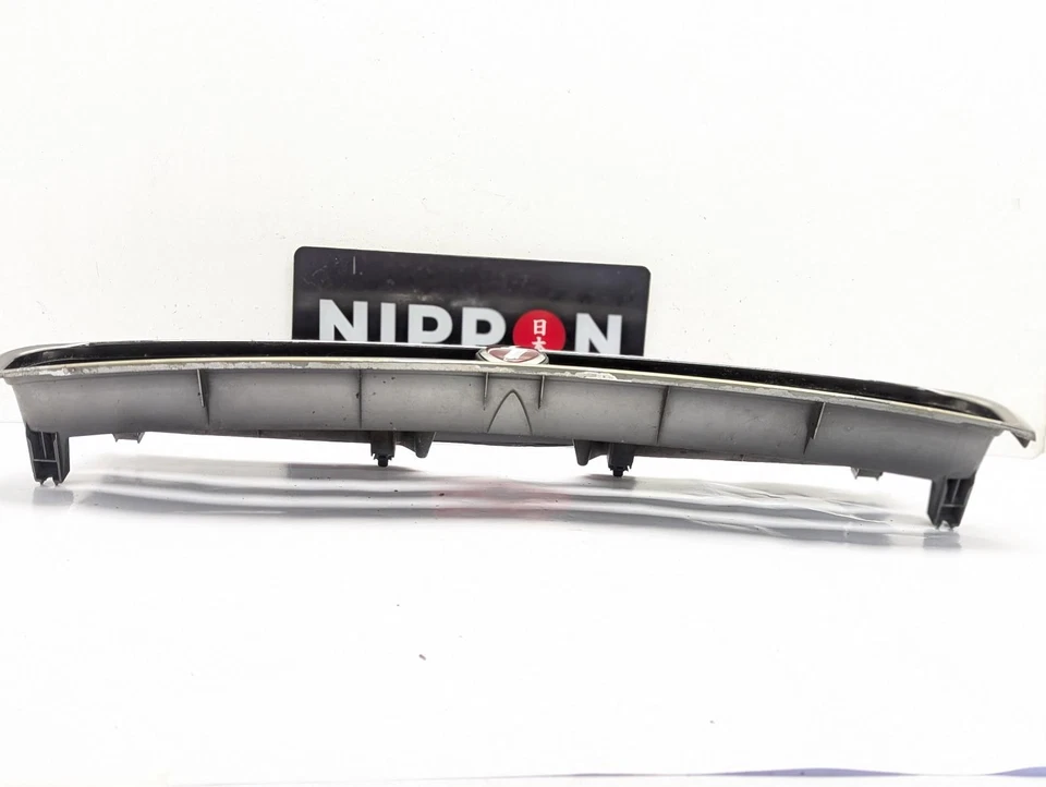 SUBARU LEGACY MK2 1993 - 1999 GRILLE GTB 84329 - Image 4 of 4