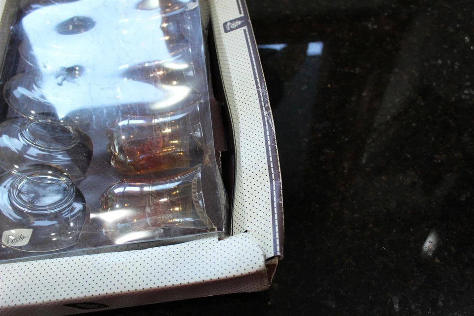 Juego de vasos decorados vintage Dimlaj con platillos para 6 en caja original Foto 4 de 4