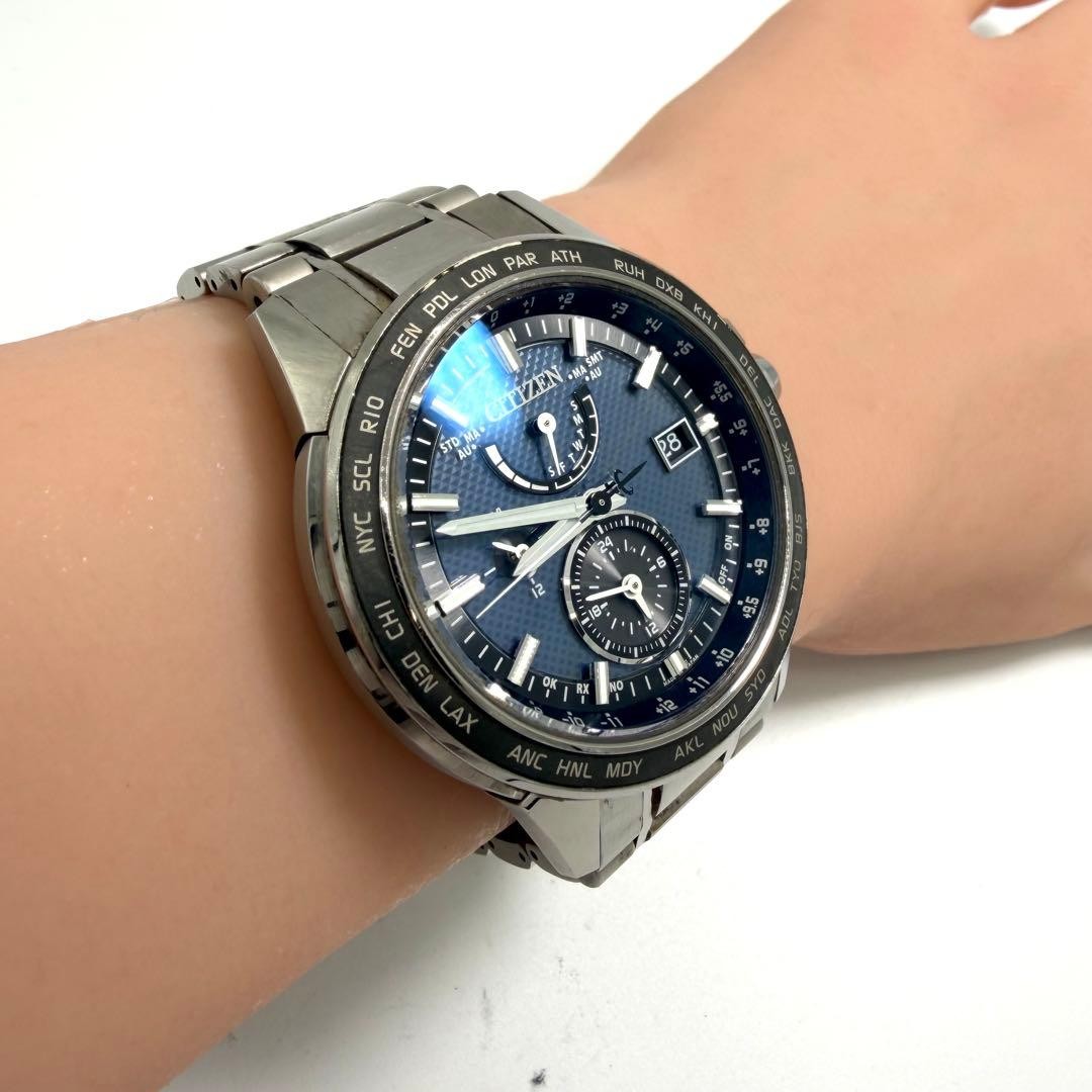 Citizen Attessa H820 Eco Drive Wristwatch Timepiece Navy Silver