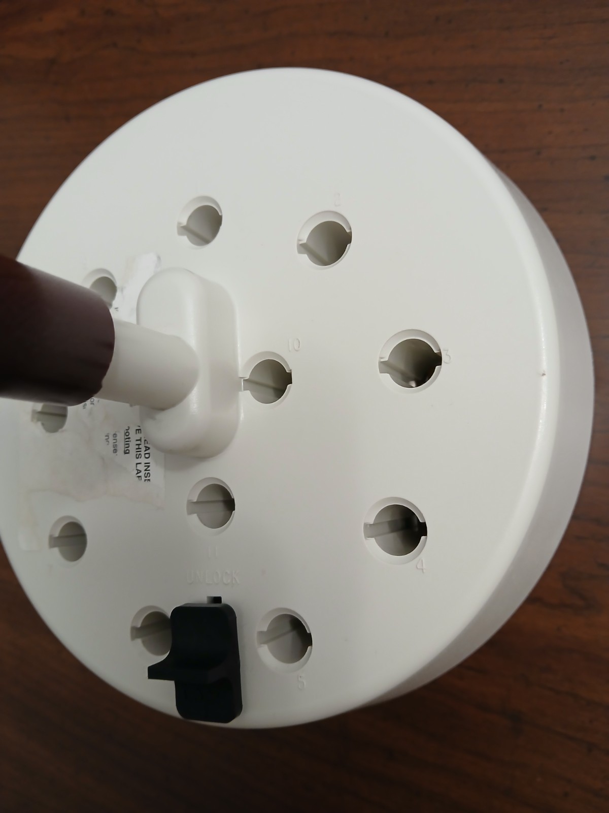 BD BBL 12-place Sensi-Disc Designer Dispenser 260640 good condition