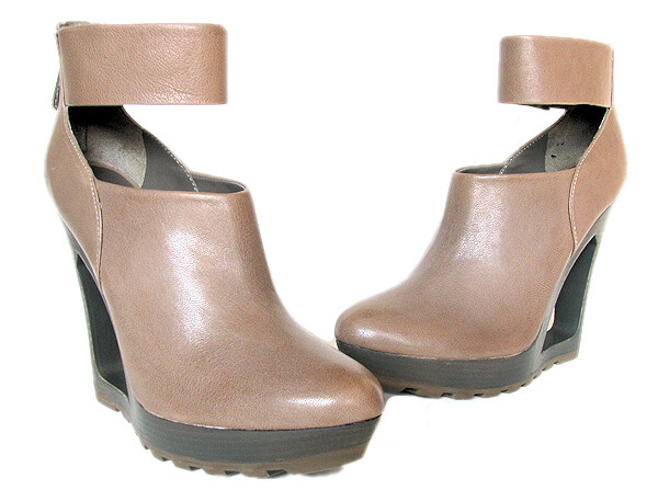 BCBG Maxazria Kahki Leather Boots Sexy! size 8.5 image 2