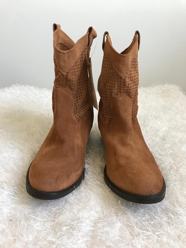 lavorazione artigiana ankle boots