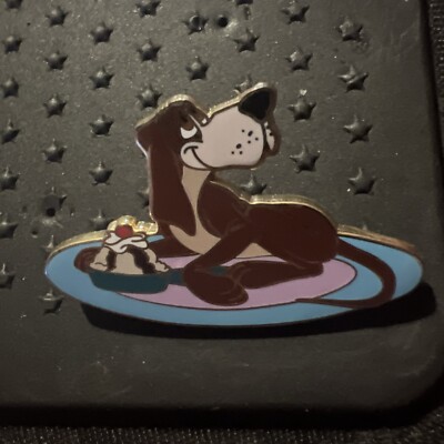 Bruno #2 Dog Cinderella DSSH DSF LE 200 PTD Pin trader Disney studio  store