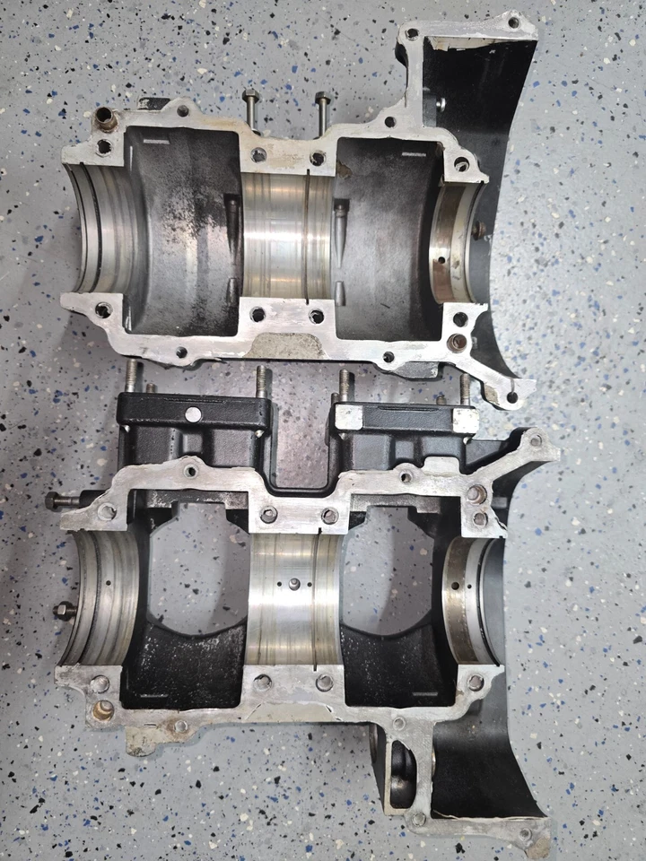 1986 - 1995 KAWASAKI  jet ski engine cases with stator cover  650sx X2 SC TS650 - Image 2 of 4