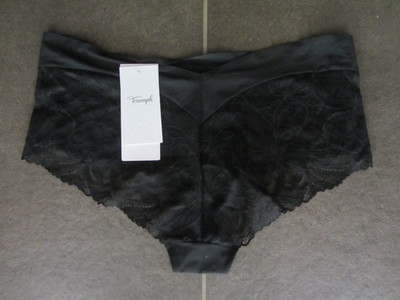 Triumph Body Make-Up Illusion Lace Shorty Größe 40 in schwarz Unterhose Slip NEU