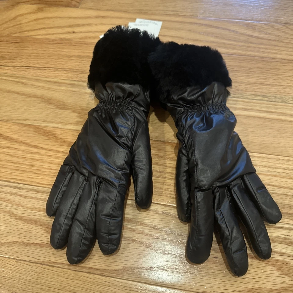 NWT UGG Women’s Water Resistant Touch Screen Gloves, Black, Size Small - Image 3 of 4