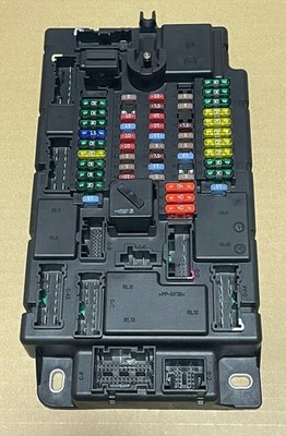 MINI John Cooper D Crossover Junction Fuse Box 9813622