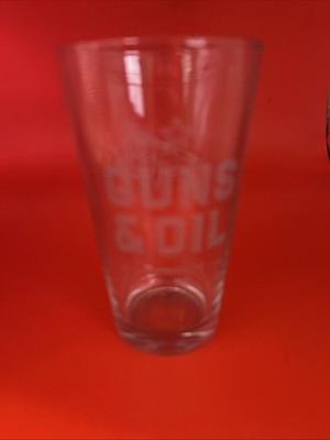 GUNS & OIL BREWING COMPANY Beer Pint Glass Mancave Bar American Grit Austin TX