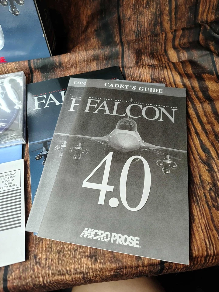 Falcon 4.0 Flight Simulator PC CD Game + Binder + Map MicroProse Complete Unused - Image 3 of 4