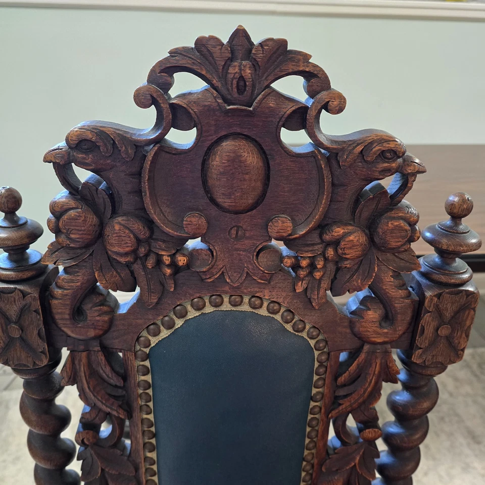 Juego de 4 sillas antiguas zapateras cebada giratorias de 1800 Foto 3 de 3