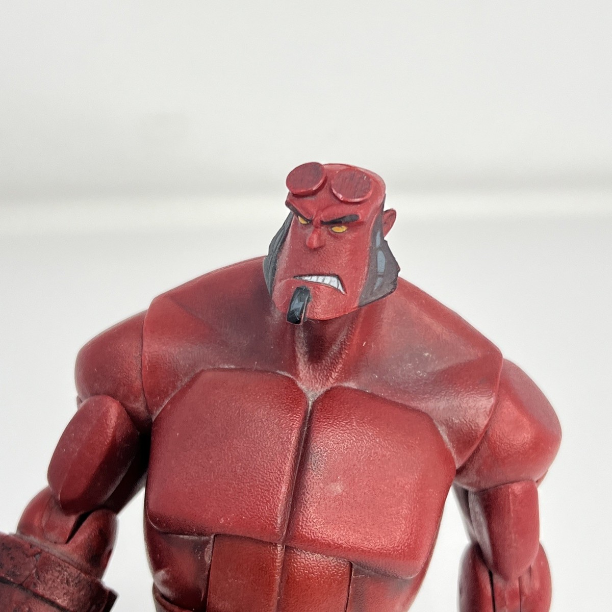 2007 Gentle Giant Hellboy Animated Deluxe Action Figure w/ Gun