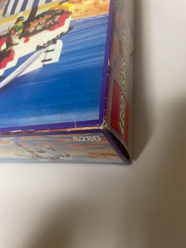 LEGO Pirates: Armada Flagship (6280) (new6sealed) - Picture 3 of 3