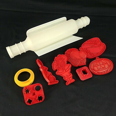 Tupperware Rolling Pin Fill N Chill 8 Cookie Cutters Scoop Holder 