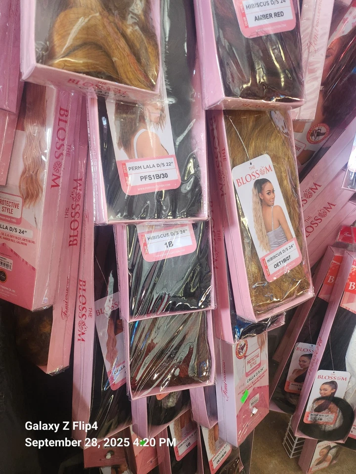 Cabello 100% humano para colas de caballo. Recto, rizado u húmedo y ondulado. (Marca Blossom)  Foto 3 de 4