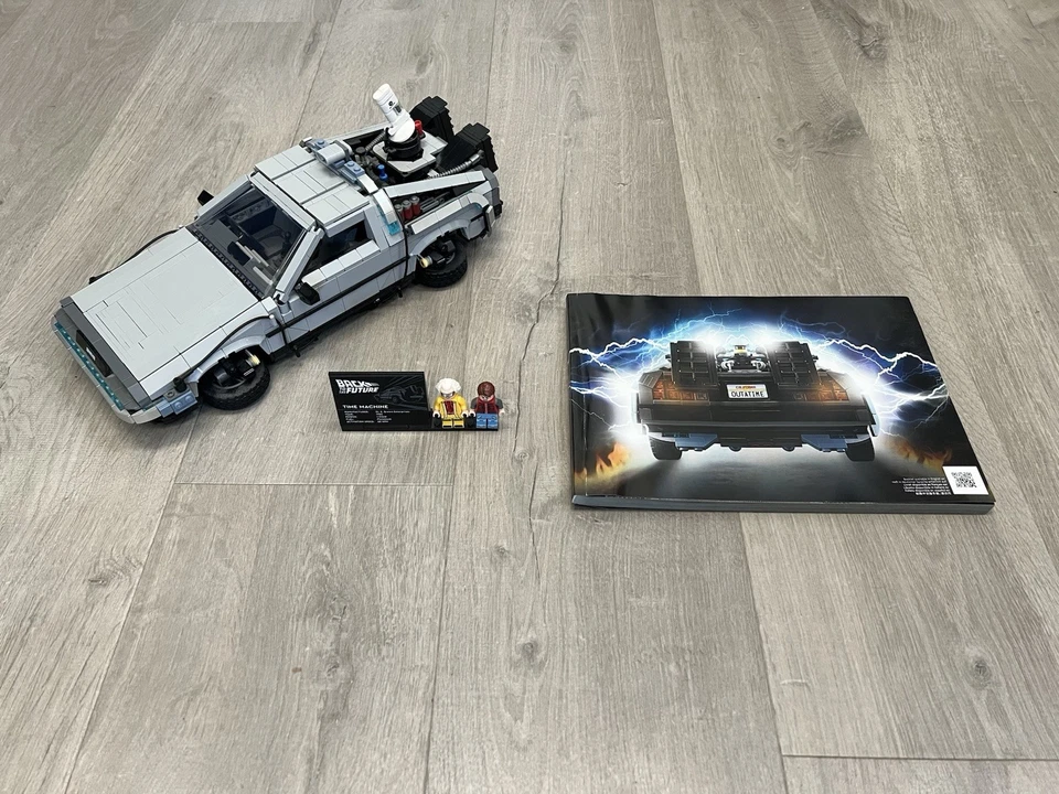LEGO Icons 10300 Back to the Future Time Machine, photo 1 of 5