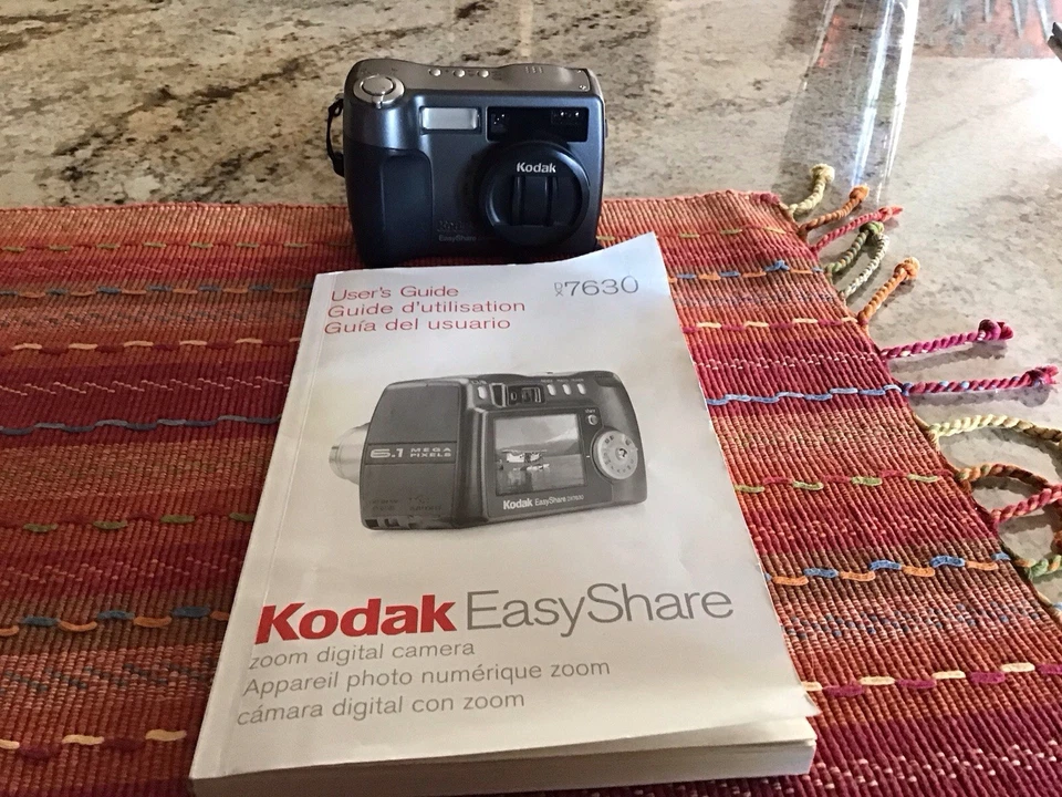 Kodak EasyShare DX7630 6.1MP Digital Camera 3x Optical Zoom Gray - Image 3 of 4