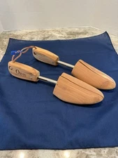 ORVIS Pair Men's M-4 Cedar Wooden Shoe Tree Form Shoe Keepers USA