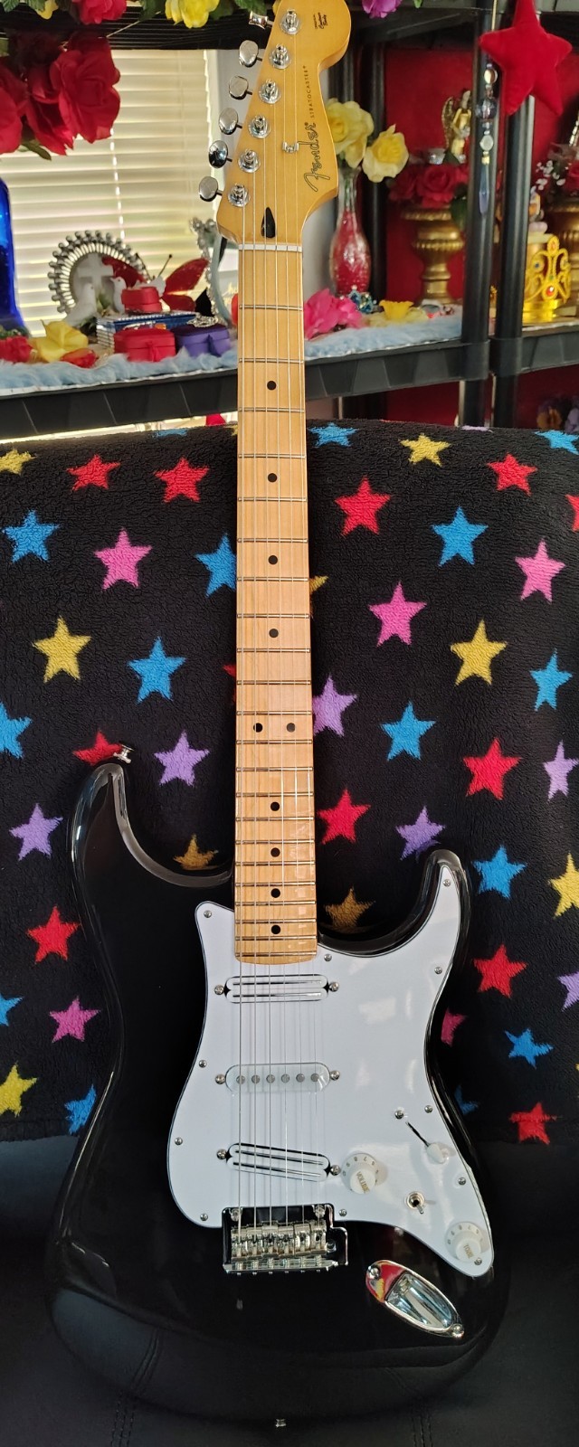 FENDER PLAYER II STRATOCASTER- Gloss Black 2024 MIM Modified!